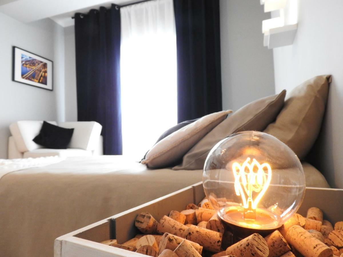 Lisbon Airport Hostel Bagian luar foto