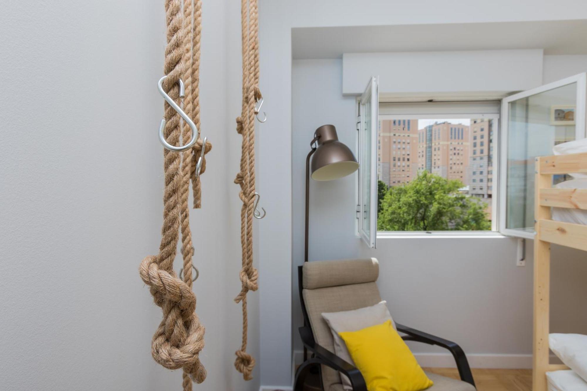 Lisbon Airport Hostel Bagian luar foto