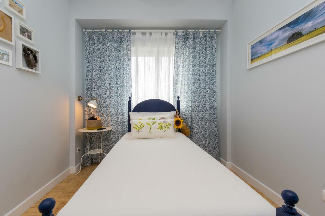 Lisbon Airport Hostel Bagian luar foto