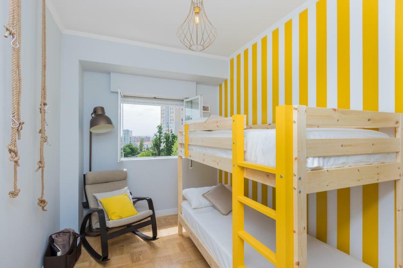 Lisbon Airport Hostel Bagian luar foto